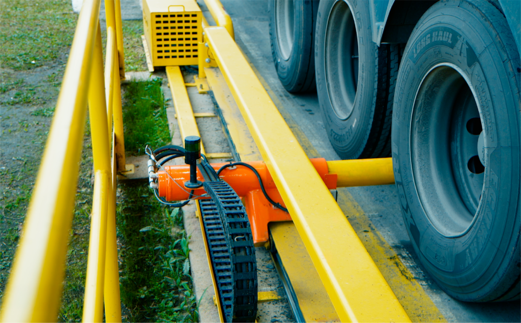 Sistema de Travamento de Veículos em Docas – SAUR